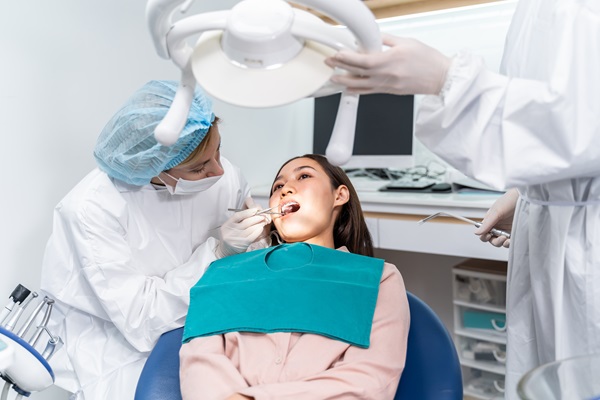 How A Laser Dentist Can Treat Cavities